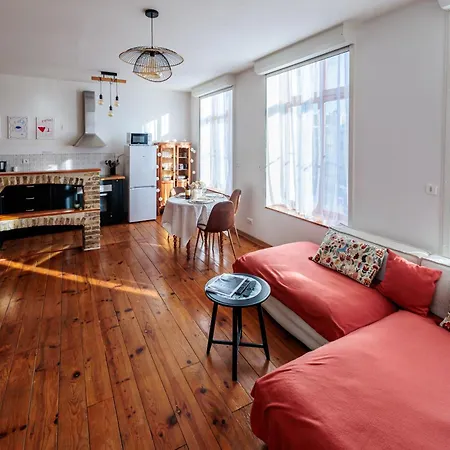 Au Pont Neuf Apartment *