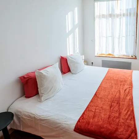 Apartment Au Pont Neuf
